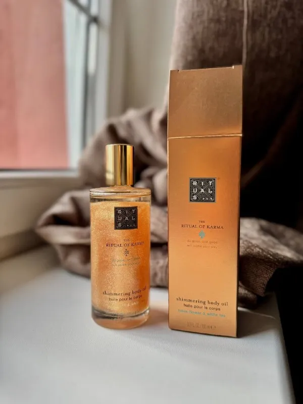 Сияющее масло для тела Rituals