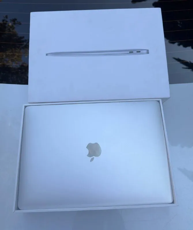 MacBook Air 13 дюймов (2020), чип M1