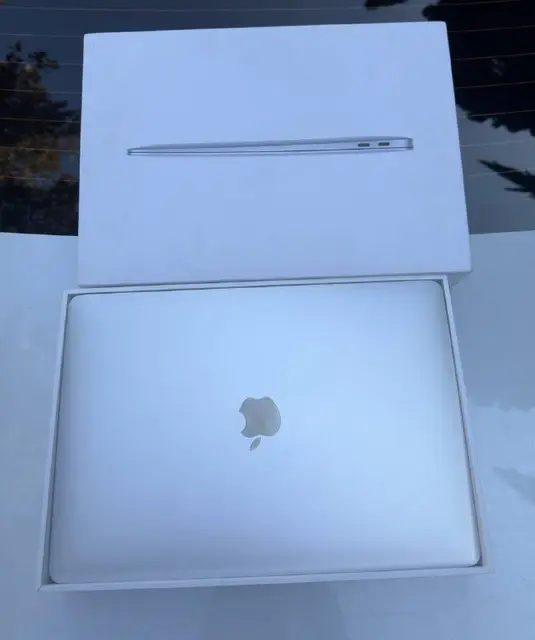 MacBook Air 13 дюймов (2020), чип M1 — Тбилиси — 1 400 ₾