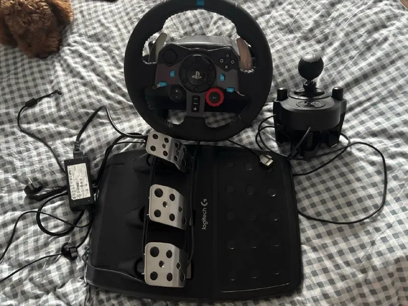 Logitech G29 Driving Force Racing Wheel