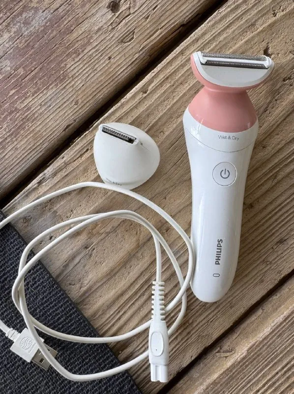 Женская безпроводная электрическая бритва Philips SatinShave