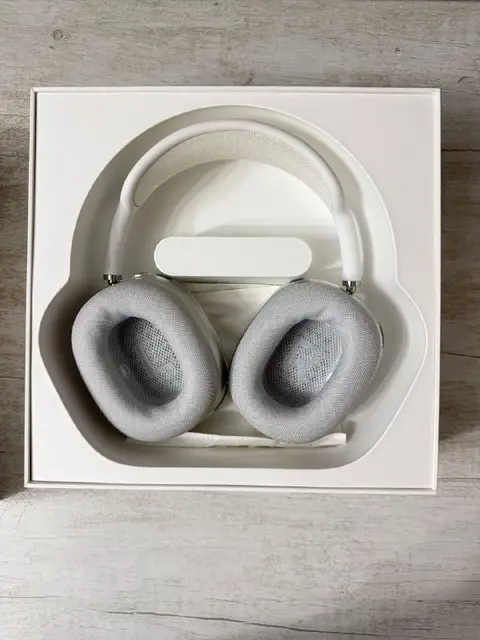 Apple AirPods Max — Тбилиси — 800 ₾