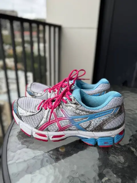 Женские кроссовки ASICS Gel-Runmiles — Тбилиси — 80 ₾