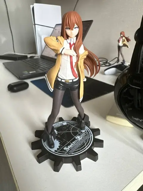 Фигурка Макисе Курису из Steins Gate — Батуми — 80 ₾