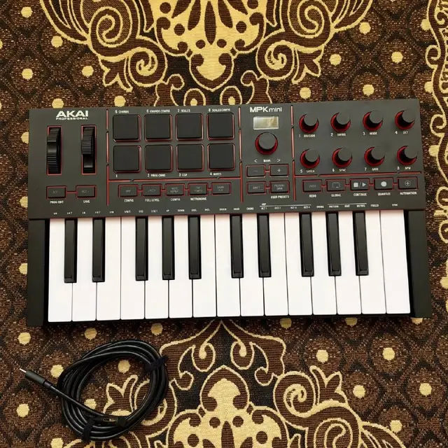 MIDI-клавиатура AKAI MPK Mini IV — Yerevan — 45,000 ֏
