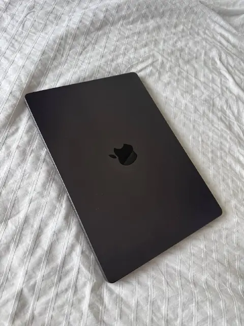 MacBook Pro M5 — Batumi — 4,600 ₾