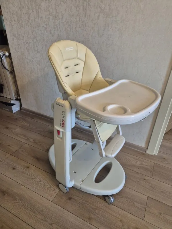 Стульчик Peg Perego Tatamia Follow Me 3 в 1