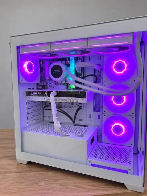Белый пк — Батуми — 2 600 ₾