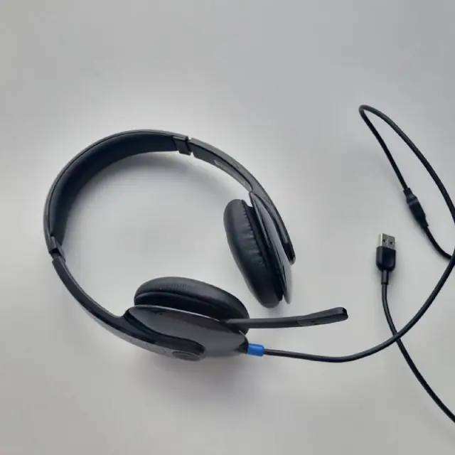 USB-гарнитура и эргономичная клавиатура Microsoft — Батуми — 75 ₾