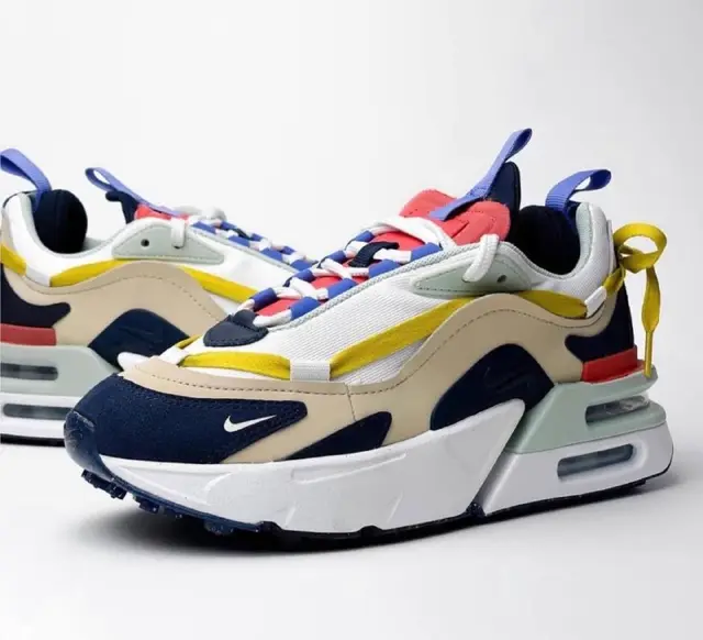 Кроссовки Nike — Батуми — 120 ₾