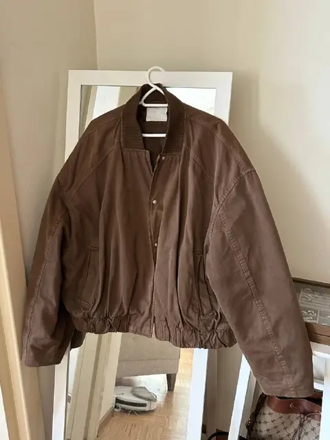 Коричневый бомбер Zara — Тбилиси — 95 ₾