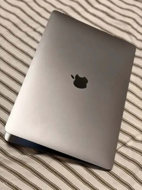 MacBook Air 13» M1 — Тбилиси — 1 000 ₾