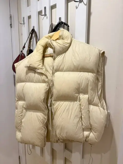 Жилетка женская осеняя — Батуми — 15 ₾