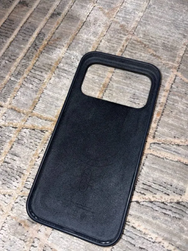 Оригинальный чехол Apple для iPhone 17 Pro Max