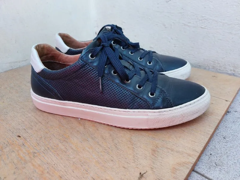 CINQUE sneakers