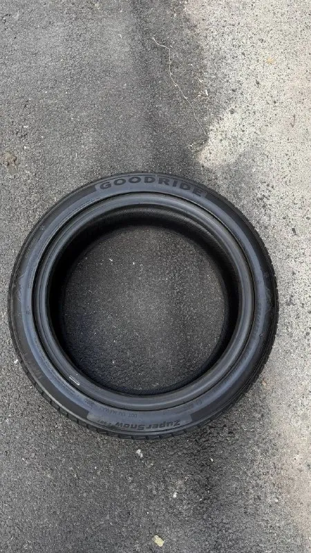 Зимние шины GoodRide 235/45 R18