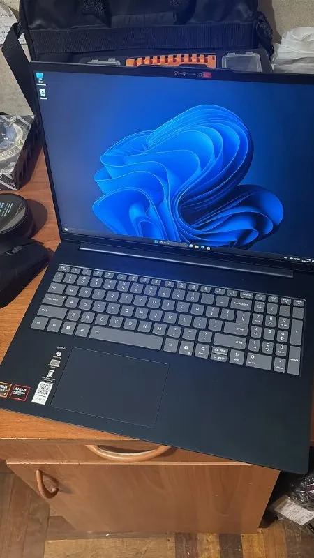 AMD RYZEN AI 7 350