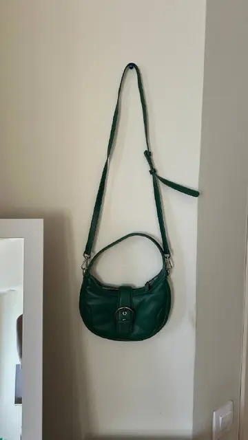 Зеленая сумочка mango — Тбилиси — 45 ₾