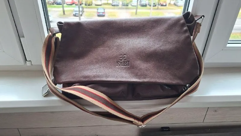 Сумка-почтальонку (мессенджер) премиального итальянского бренда Fabi