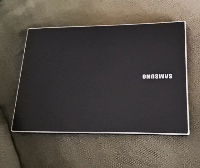 Ноутбук Samsung NP300V5A — Ереван — 20 000 ֏