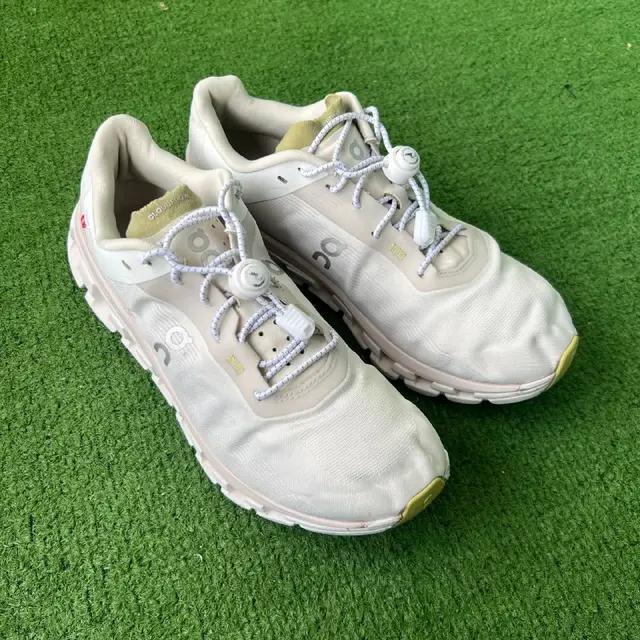 On Running Cloudflow White / Lime — Батуми — 130 ₾