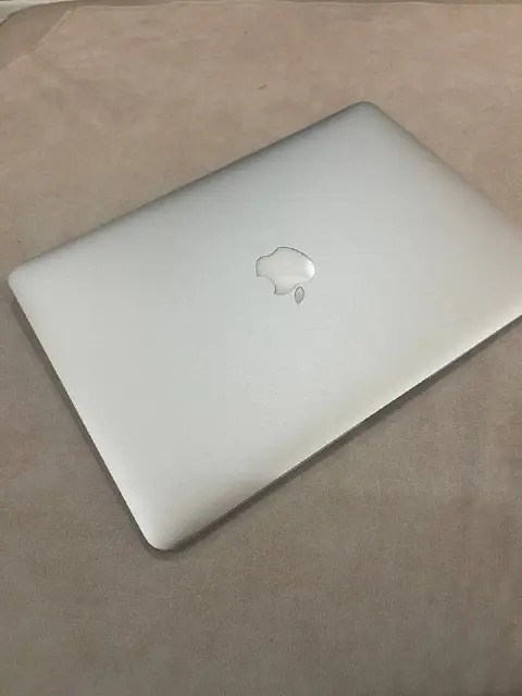 MacBook Air 13» (2017) — Yerevan — 100,000 ֏