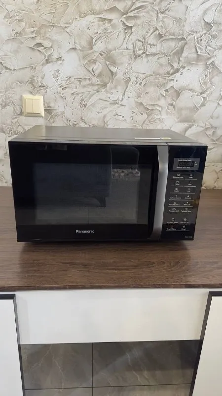 Микроволновка Panasonic NN-GT35HBZPE с функцией гриля