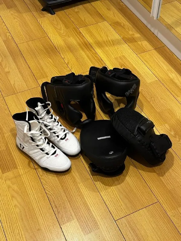 Шлем PWR Headgear 500 OUTSHOCK