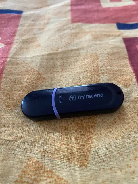 USB флешки бу — Батуми — 20 ₾