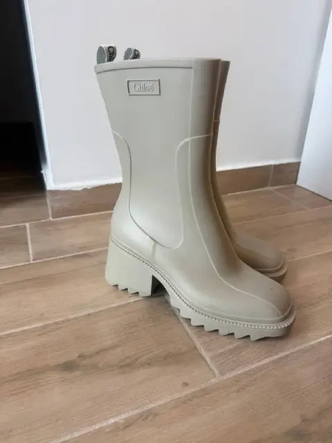 Резиновые сапоги Chloe — Батуми — 150 ₾