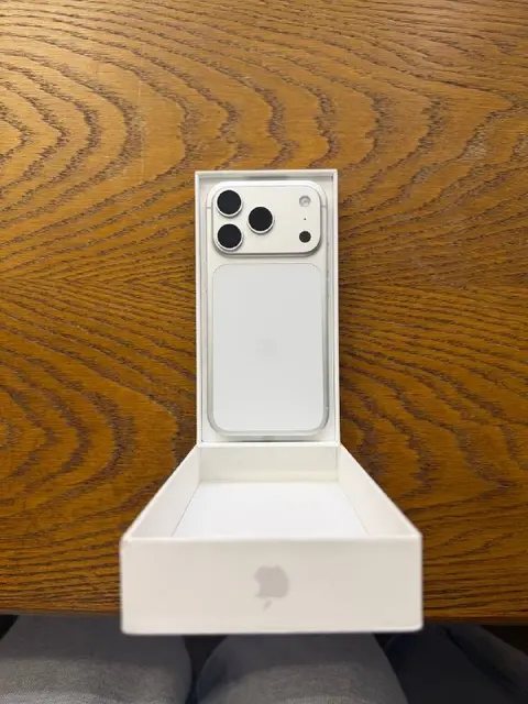 IPhone 17 Pro — Тбилиси — 2 990 ₾
