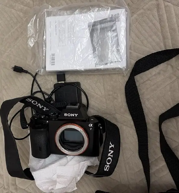 Полнокадровый фотоаппарат sony a7 mark 1 — Batumi — 600 ₾