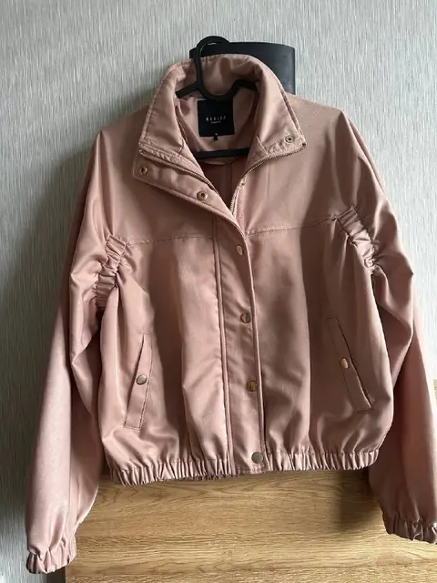 Женская ветровка — Батуми — 45 ₾