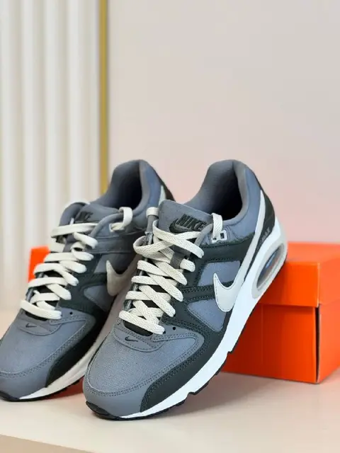 Мужские кроссовки Nike — Батуми — 230 ₾
