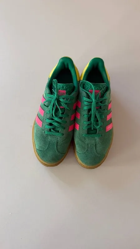 Кеды adidas gazelle с высокой подошвой