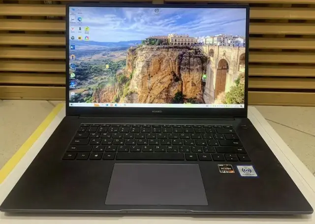 Ноутбук Huawei MateBook D15 — Батуми — 570 ₾