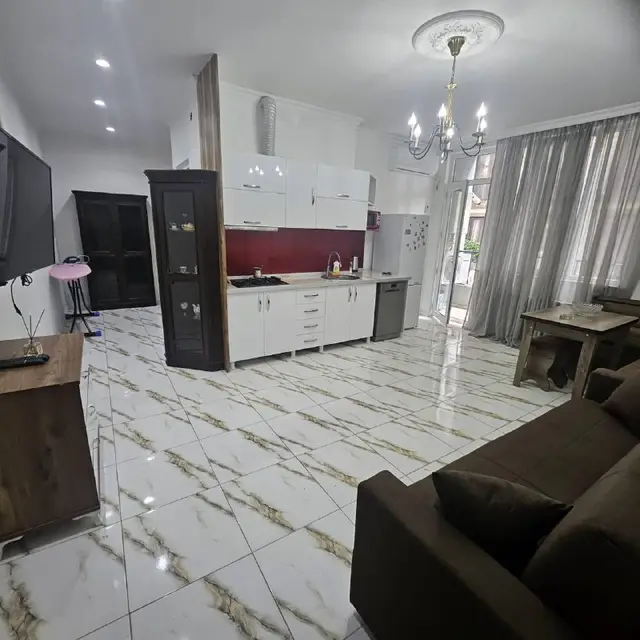 2+1 Сдаётся 2 светлые спальни — Batumi — 700 $