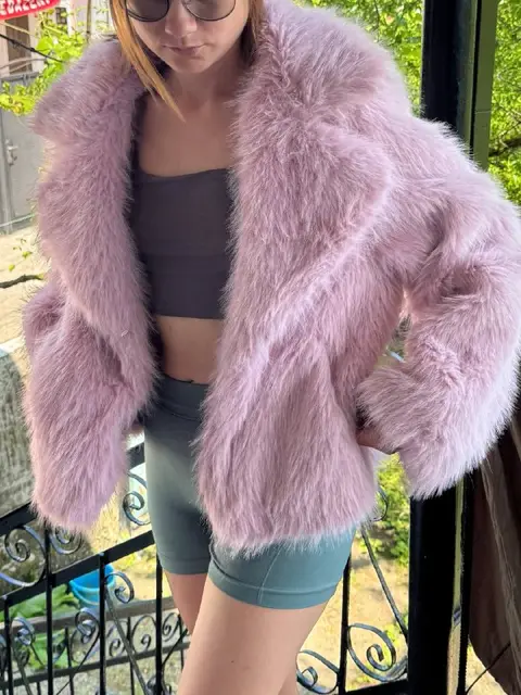 Шуба розовая от LCWaikiki — Батуми — 90 ₾