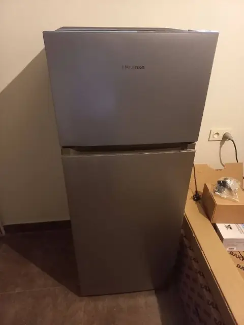 Холодильник Hisense RT267D4AD1 silver — Ереван — 90 000 ֏
