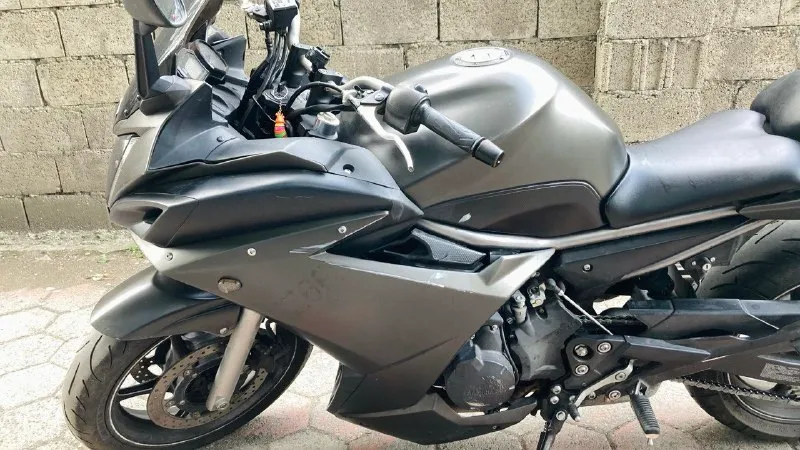 Yamaha FZ6R 2012