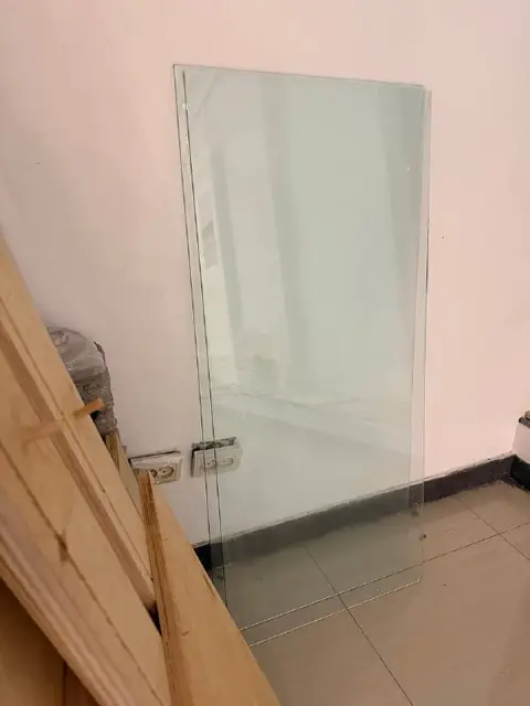 Стекла — Тбилиси