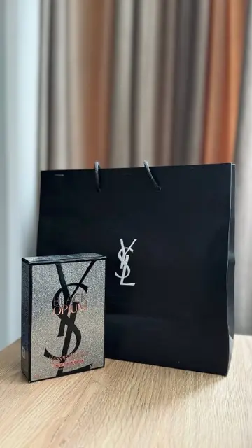 YVES SAINT LAURENT BLACK OPIUM EAU DE PARFUM GLITTER — Тбилиси — 500 ₾