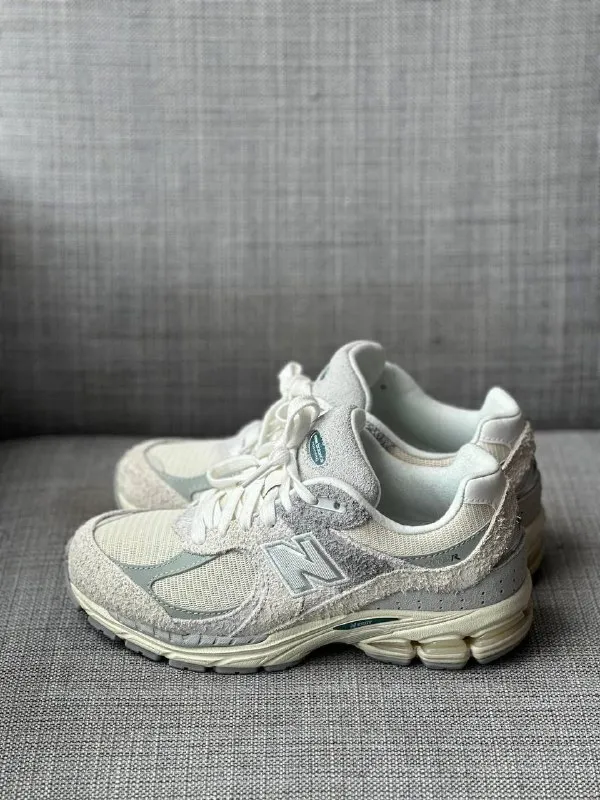 Кроссовки New Balance 2002r