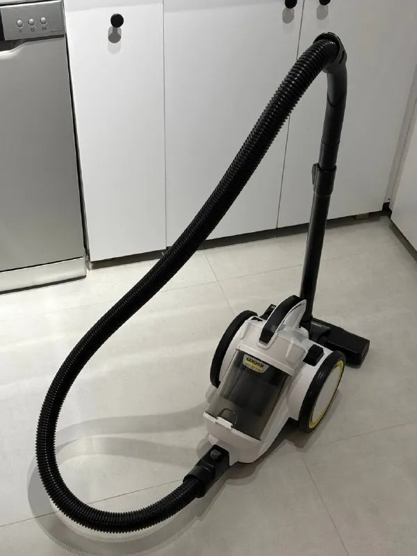 Пылесос Vacuum cleaner for dry cleaning Karcher VC 3