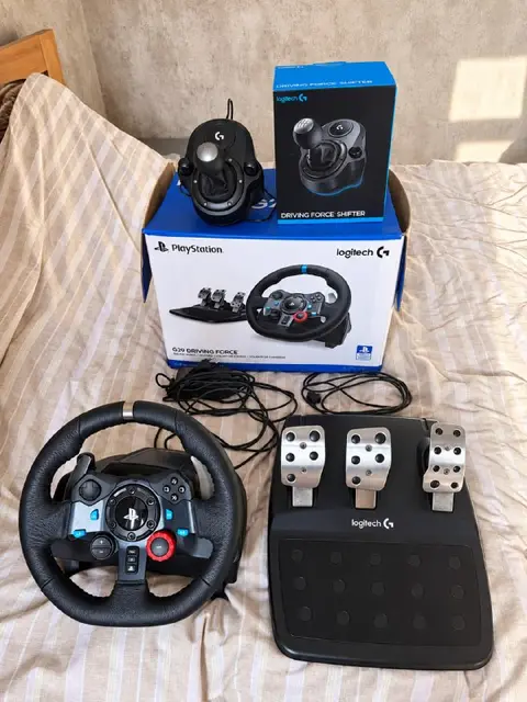 Logitech G29 + коробка передач Driving Force Shifter — Батуми — 750 ₾