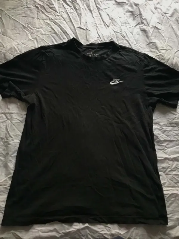 Футболка чёрная Nike