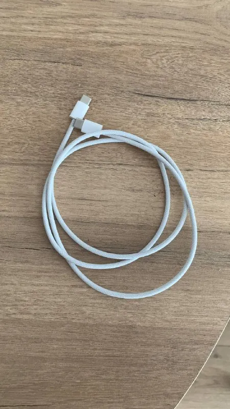 Оригинальный кабель Apple USB-C, 1 метр
