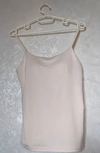 Топ UNIQLO AIRism — Tbilisi — 45 ₾