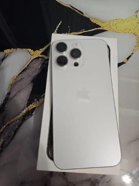 IPhone 15 pro max — Ереван — 250 000 ֏