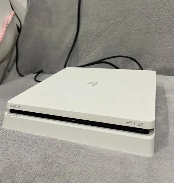 PlayStation 4 Slim — Батуми — 700 ₾